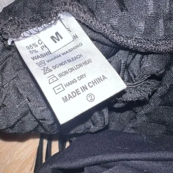 6 Piece Scrunch Butt Workout Lot: Honeycomb, Cheetah XS-Small, Shorts & Leggings - Picture 5 of 11